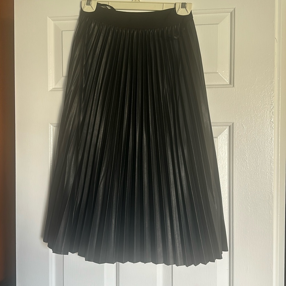 Premise S size mid length vegan leather skirt